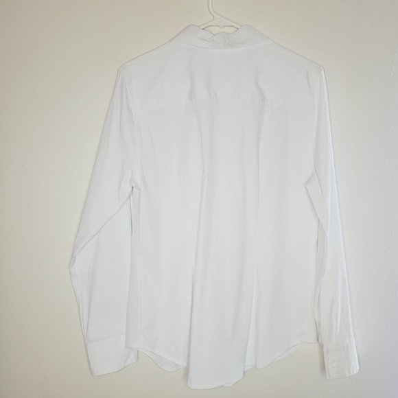 Time and Tru White Button Down Shirt Women's Large Preppy Career Casual Classic - Picture 2 of 12